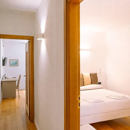 Affittacamere Residenza Ester 4*