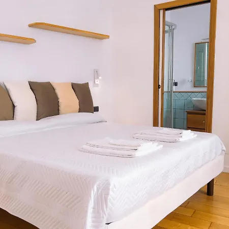 Residenza Ester 4*