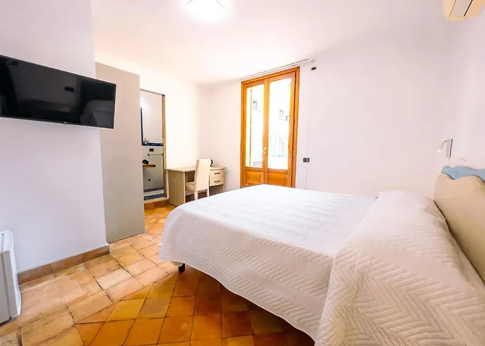 Гостьовий будинок Residenza Ester 4*